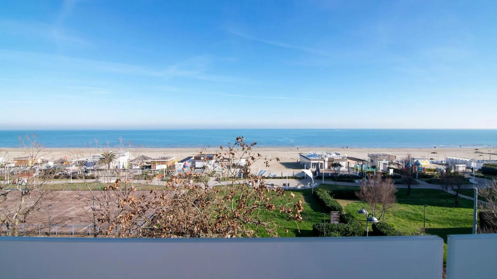 Residence Flow-R Riccione 0*,