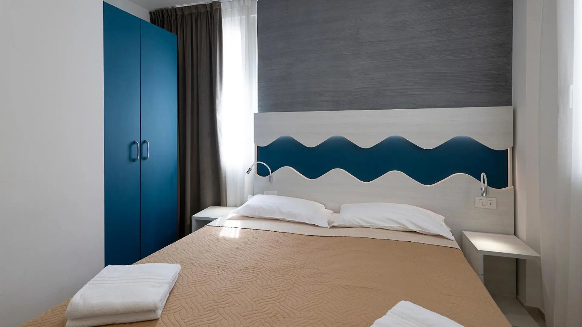Residence Flow-R Riccione Aparthotel