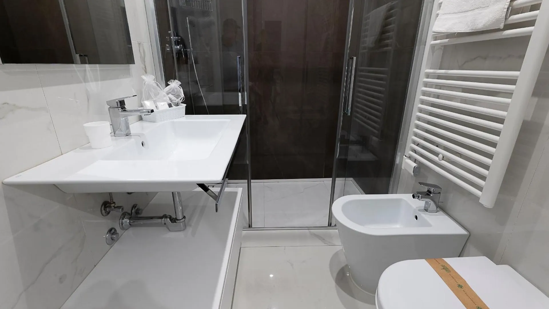 Residence Flow-R Riccione Aparthotel